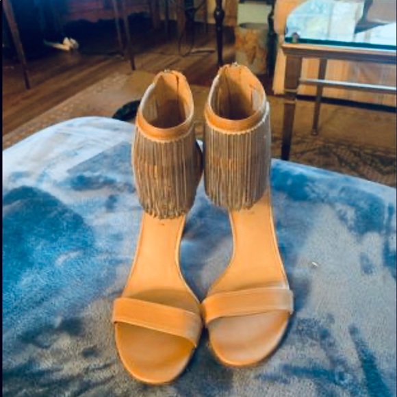 Stunning~Statement Dress Sandals - Picture 1 of 6